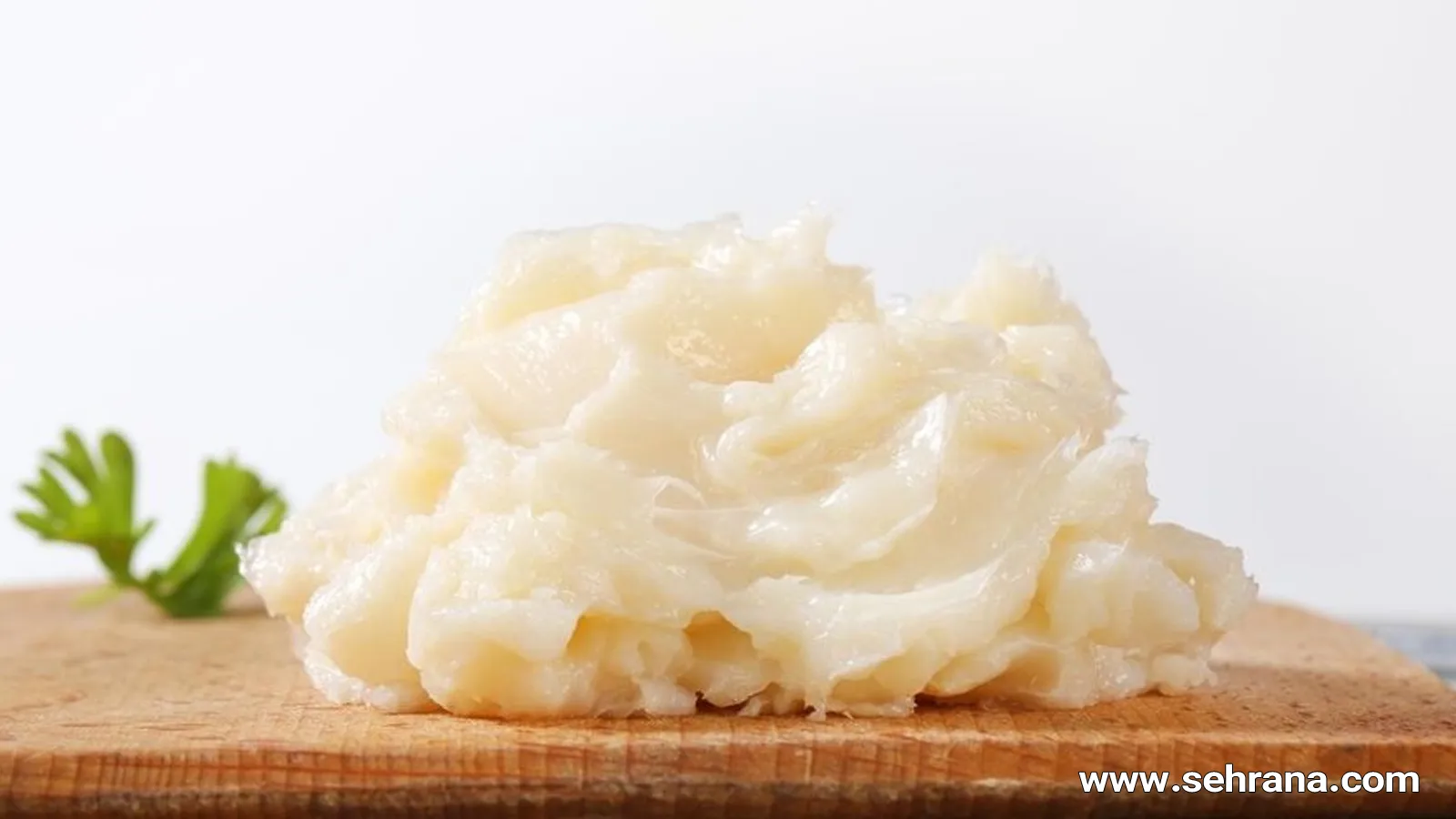 خواص و مضرات روغن دنبه