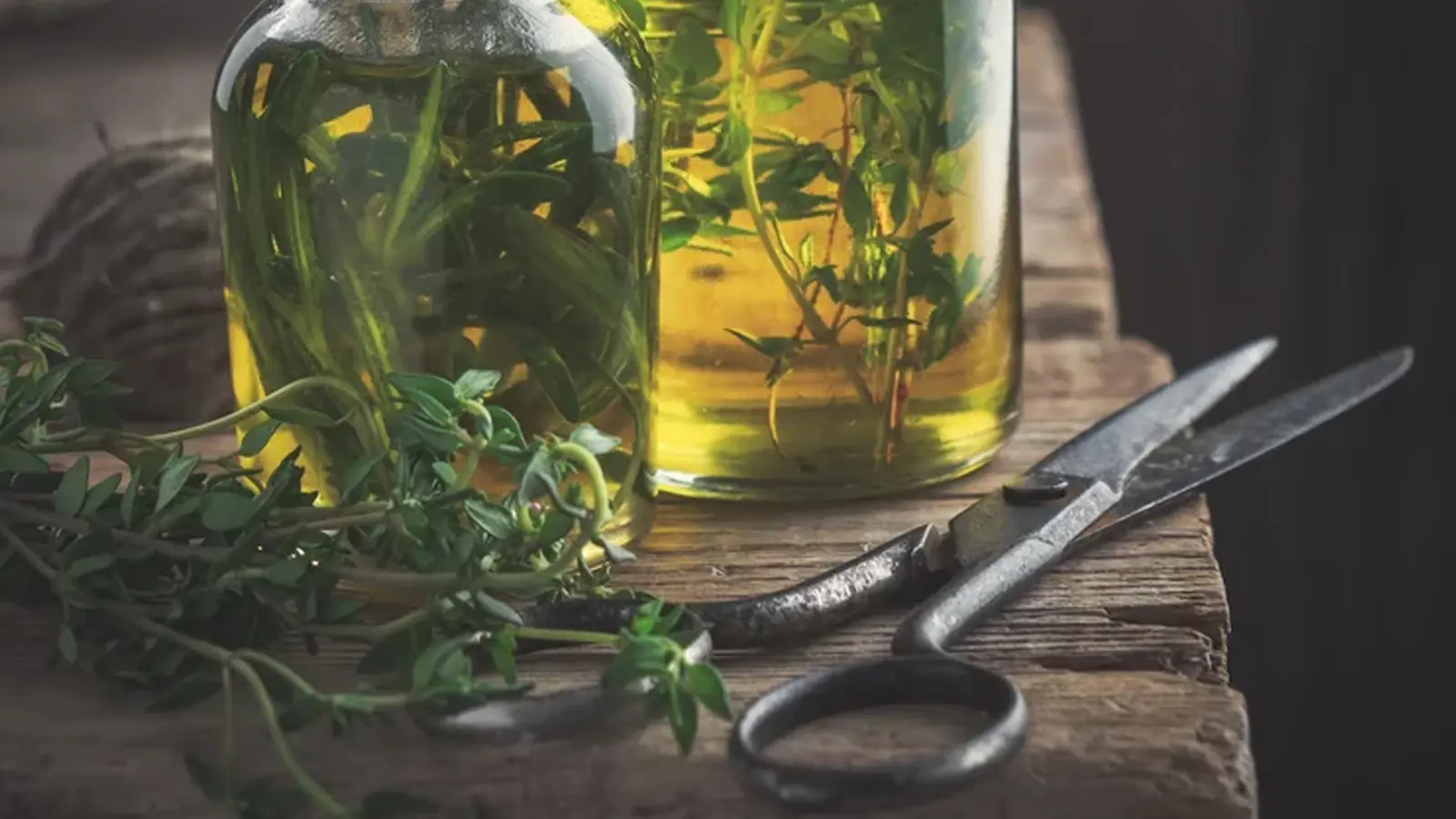 نحوه تشخیص عرقیات گیاهی اصل
